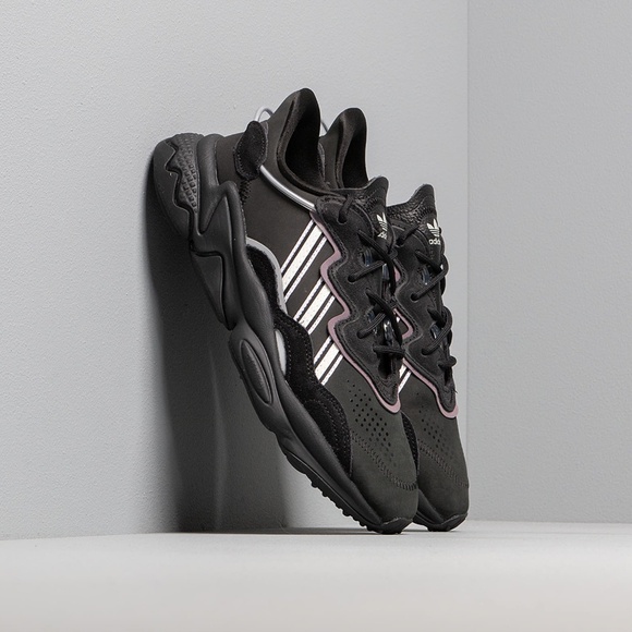 Adidas Ozweego sneakers in Black w/ Purple Accents Size Womens 8.5 - Picture 4 of 9